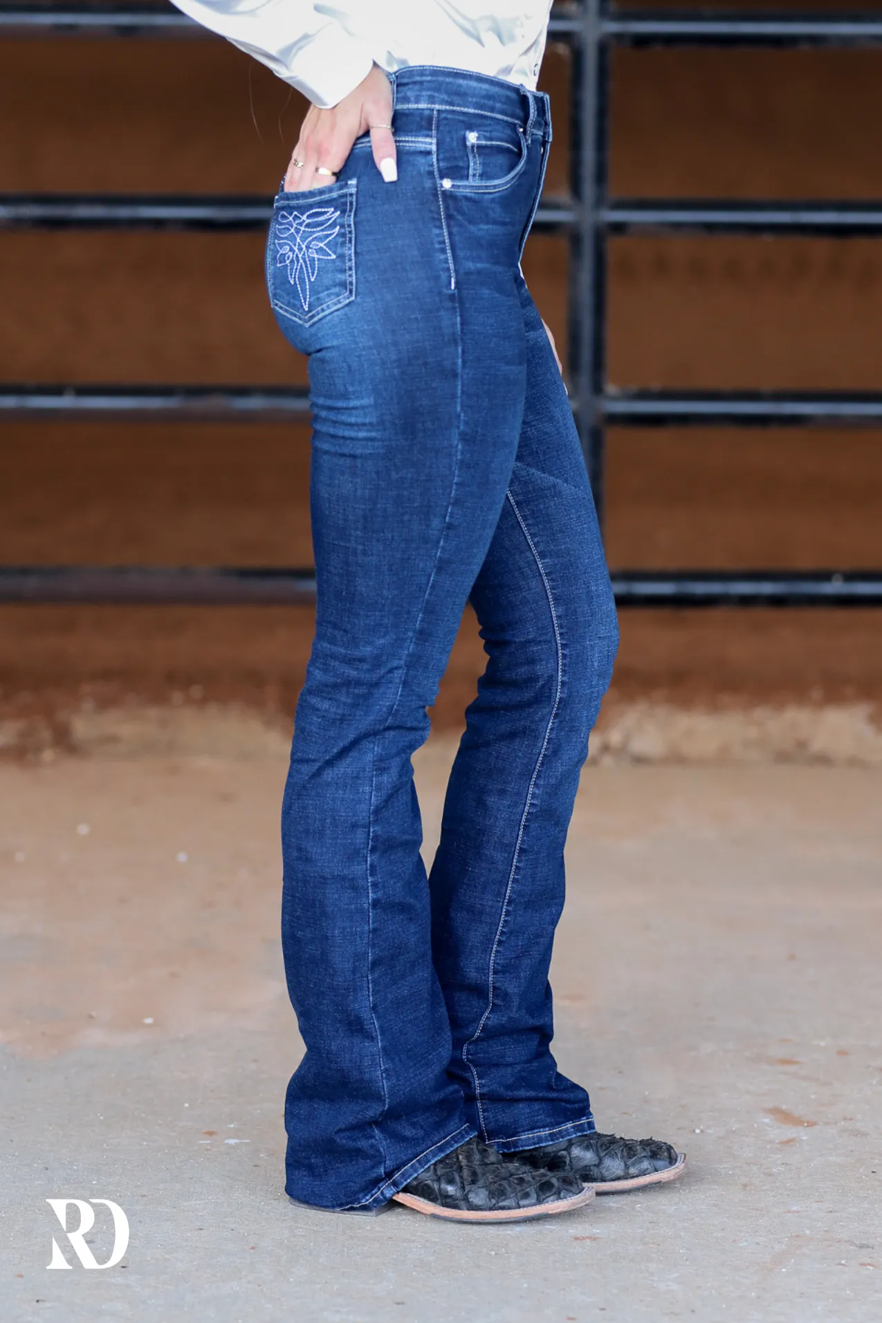 ADDISON MEDIUM WASH BOOTCUT JEANS